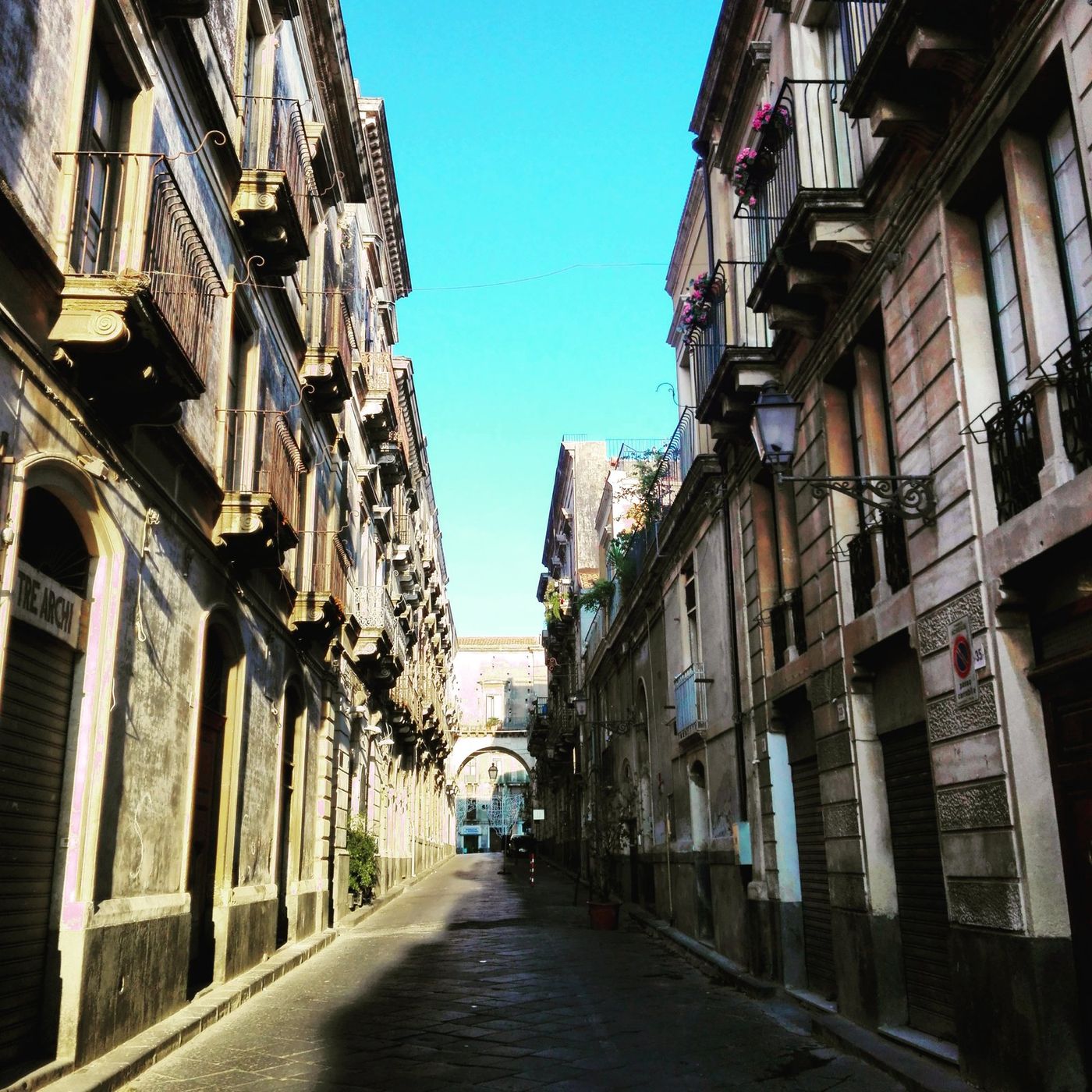 Via Monsignor Genuardi, nel centro storico